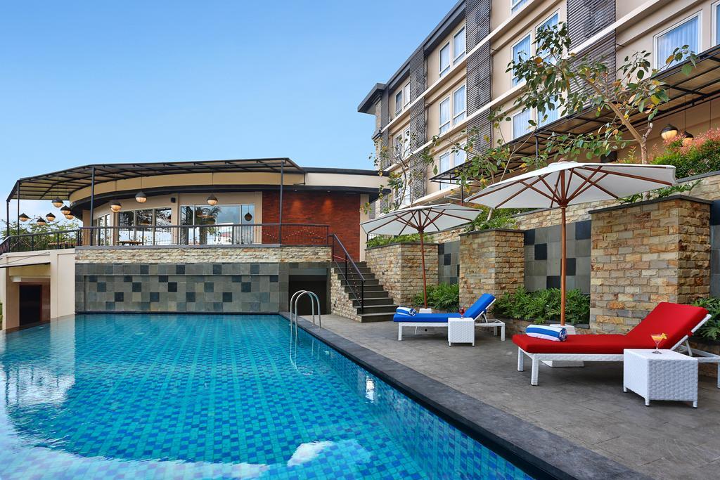 Hotel Golden Tulip Essential Denpasar Exterior foto