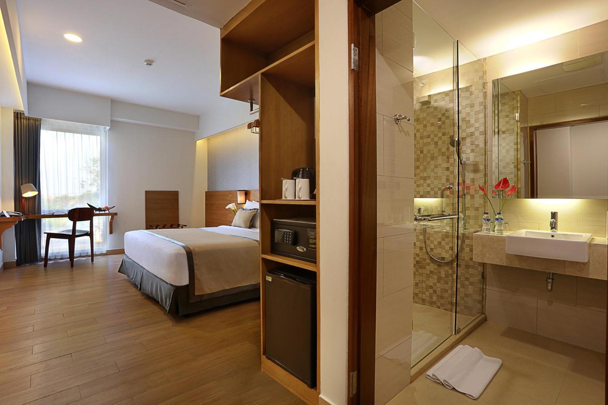 Hotel Golden Tulip Essential Denpasar Exterior foto