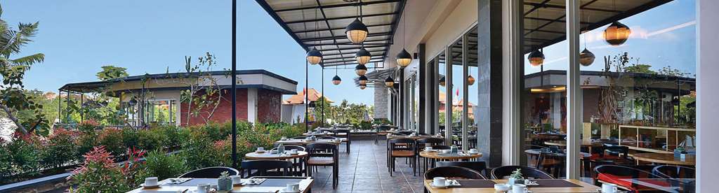 Hotel Golden Tulip Essential Denpasar Restaurant foto
