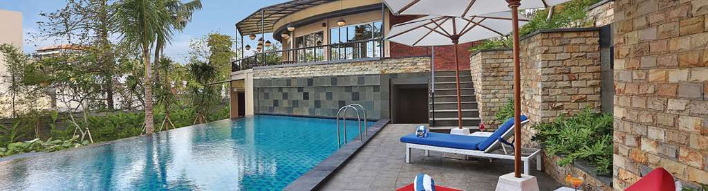 Hotel Golden Tulip Essential Denpasar Restaurant foto