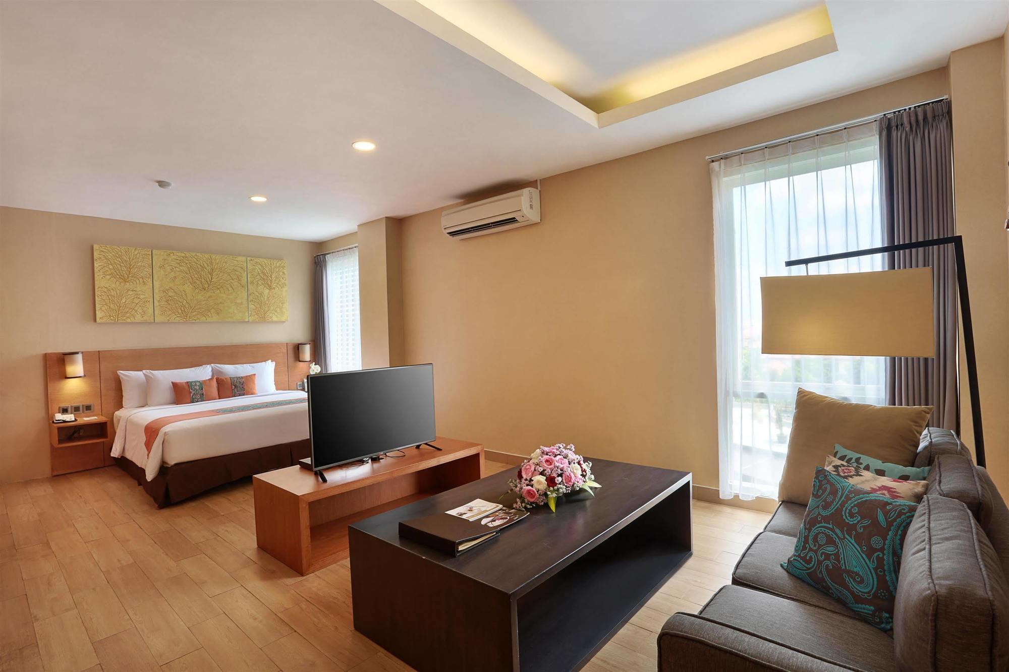 Hotel Golden Tulip Essential Denpasar Exterior foto